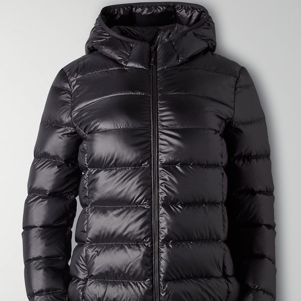 TNA Aritzia The Little Puff Black XS